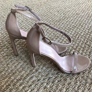 Nude strap Stuart Weizman